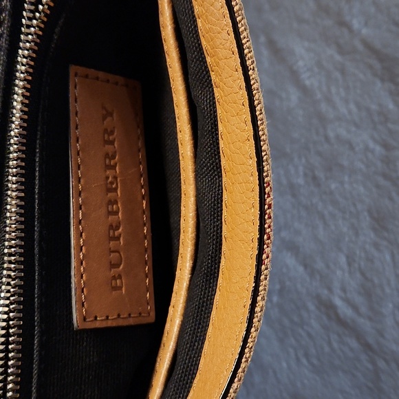Burberry bag - Picture 10 of 13